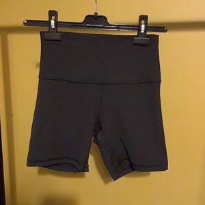 Lulu Align 6” shorts